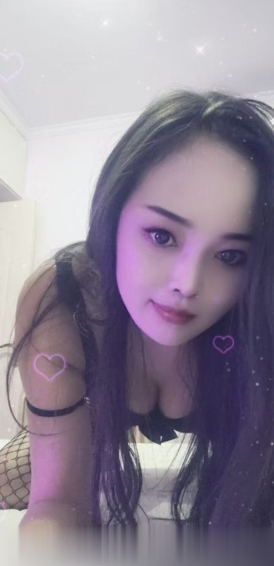 黑丝性感少妇