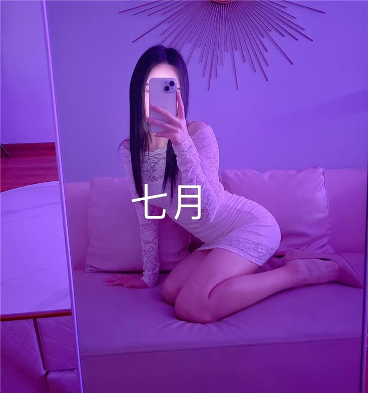 蜀山极品美女七月，服务一流