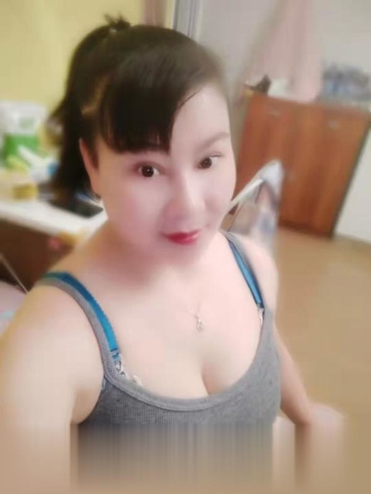 服务型少妇.