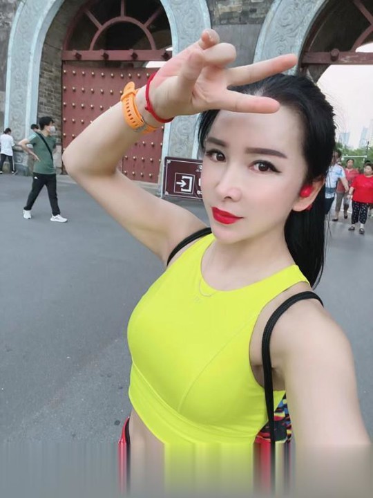 南京三牌楼小姐姐