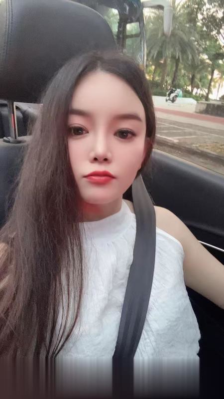 大长腿炮姐.