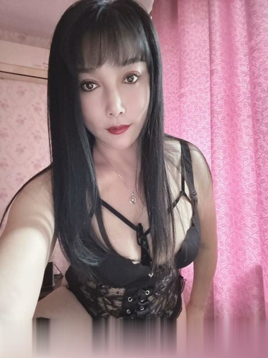 白皙丰满水娃