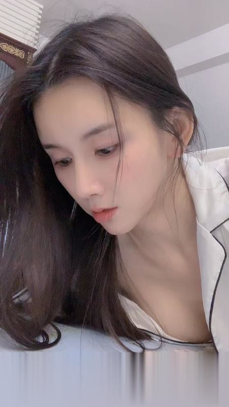 丰满翘臀薇薇