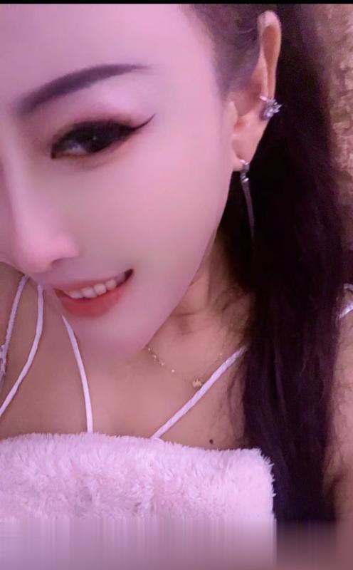 纹身美熟女.