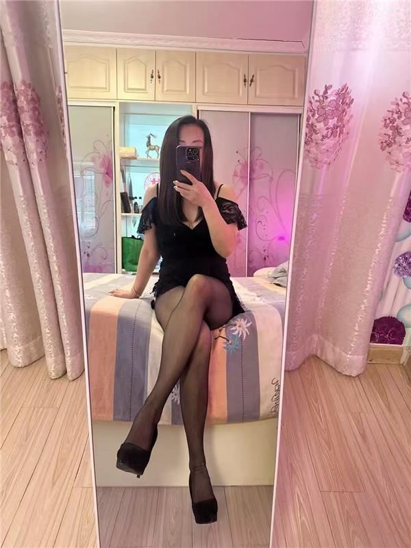 丁家庄黑丝爆乳姐姐