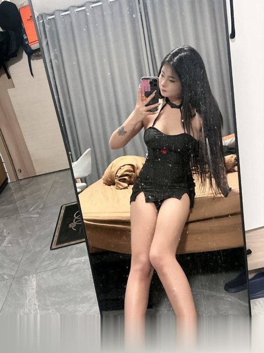 南开童颜大胸嫩妹