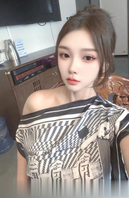 普陀颜值大胸美女