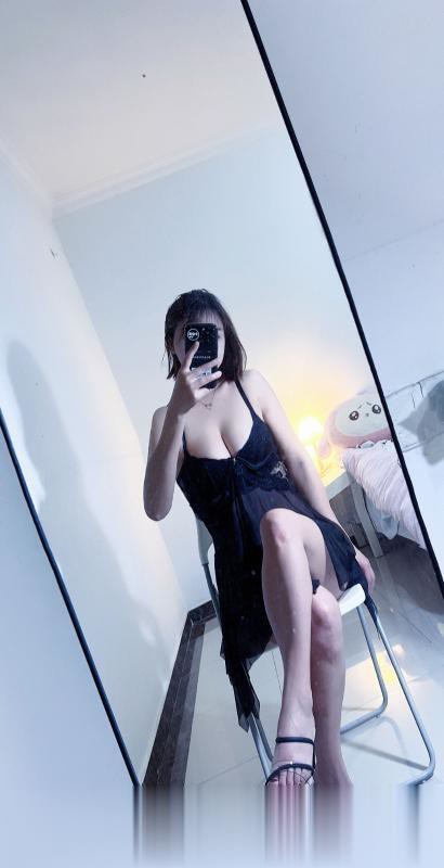 越秀轻熟丰满诗姐