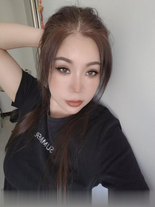 小海地性感少妇