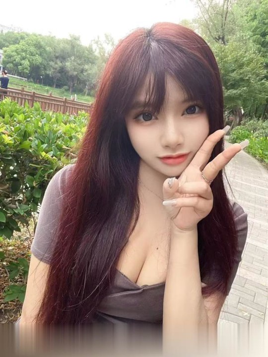 浦东大胸妹子小小