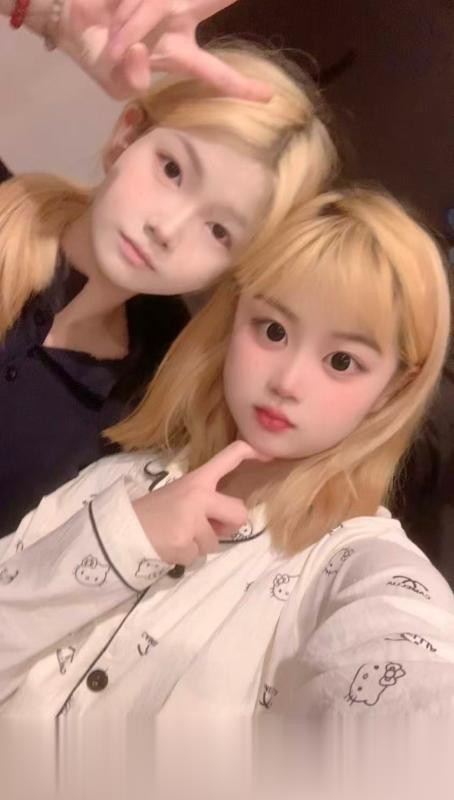 颜值在线三点粉两嫩妹