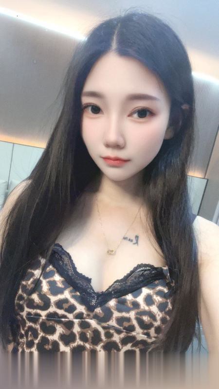 岳麓女友型颜值妹子