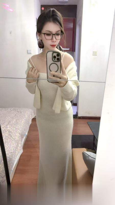 铁西反差眼镜妹