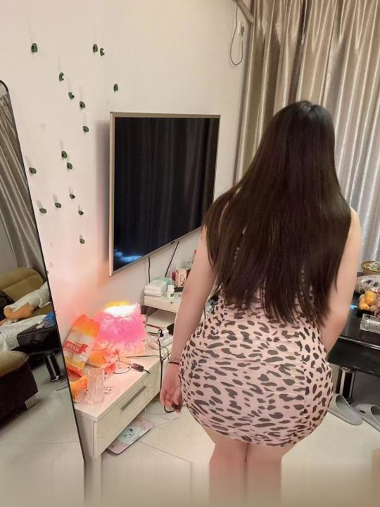 天河大屁股巨乳BBW