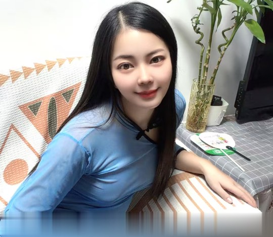 服务系风骚美臀少妇