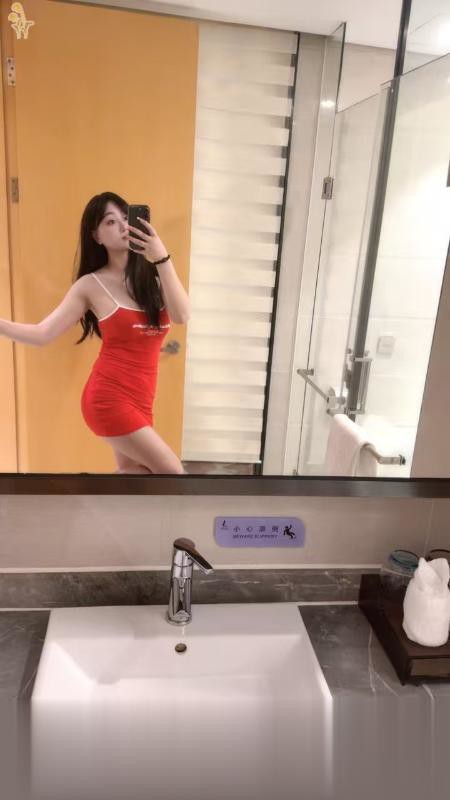 龙华蜂腰辣妹苏漫