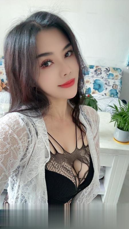 五华大胸泄火御姐琳琪