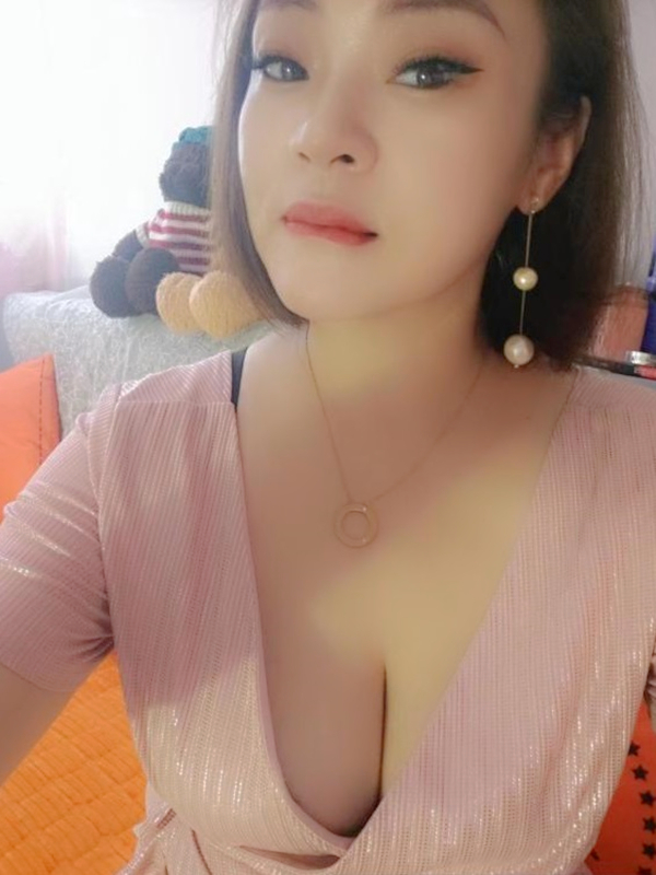 服务型丰满熟女