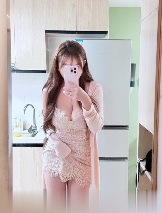 胸大屁股翘的豆豆