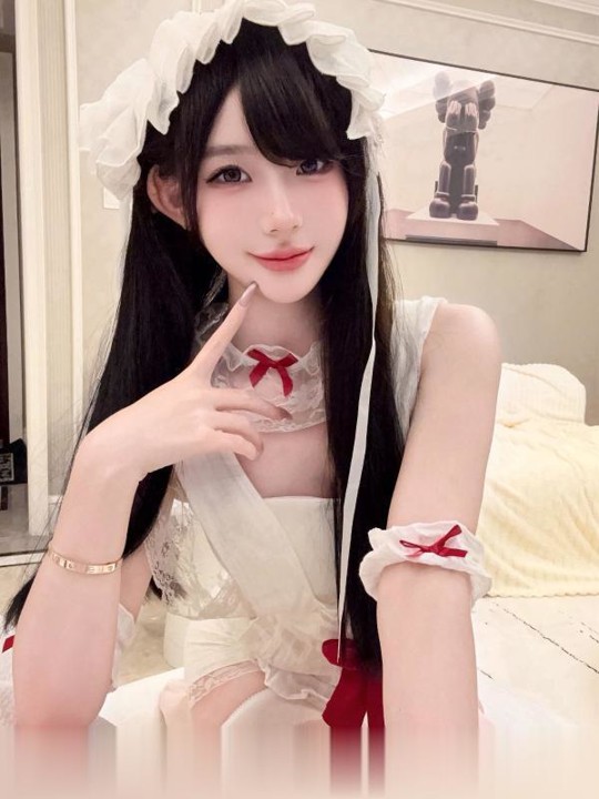 性感红唇大长腿