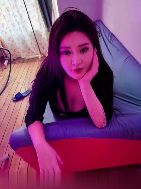 大波性感小骚货