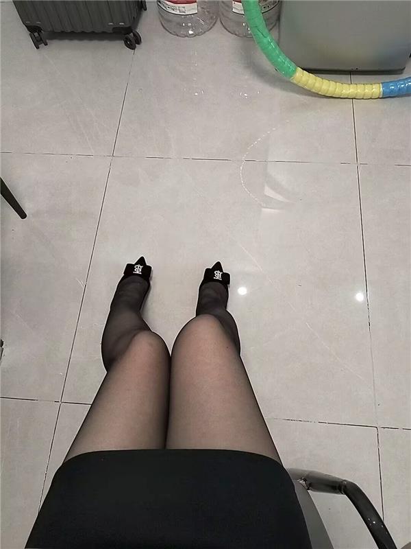 验证万柏林美容院气质老板娘