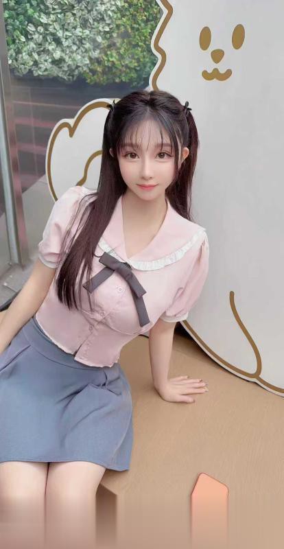 反差D奶小柳岩