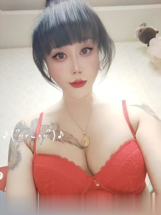 铁西骚气女.
