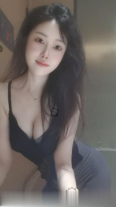 白嫩性感服务系
