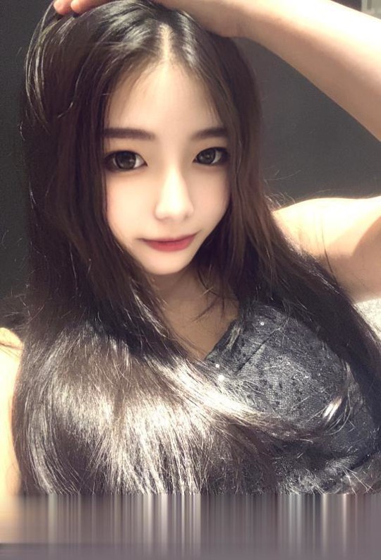 翘臀大胸妹子
