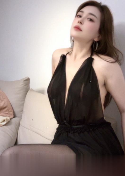 欧尚附近长腿美女