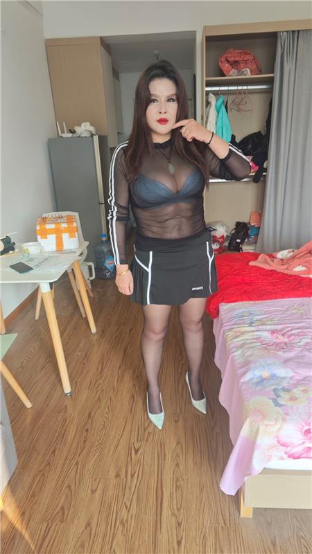 大胸肥臀丰满熟妇
