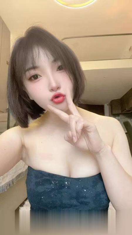 短发温柔姐姐