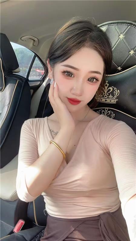 九原公寓内有几个小姐姐