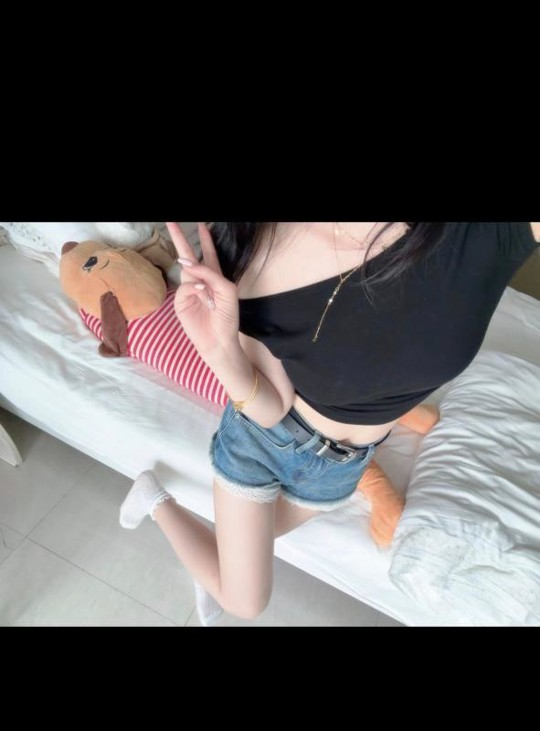 黑长直妹妹.