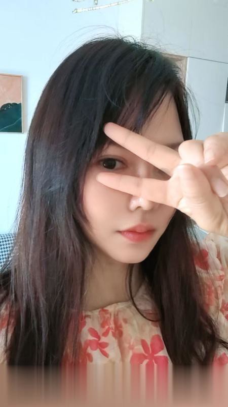 后入翘臀大奶小英